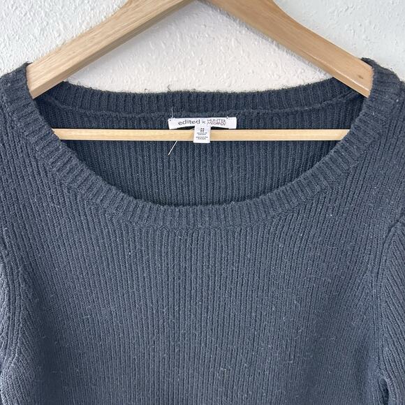 edited x Hunter McGrady Women's Black Beaded Bell Sleeve Knit Pullover Sweater M - Picture 4 of 7